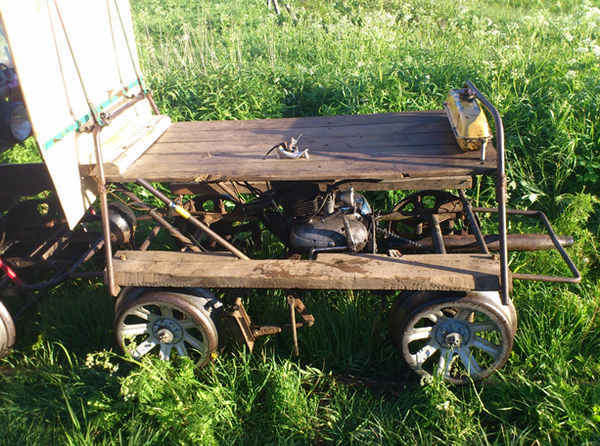 За окунями на черней! дрезина